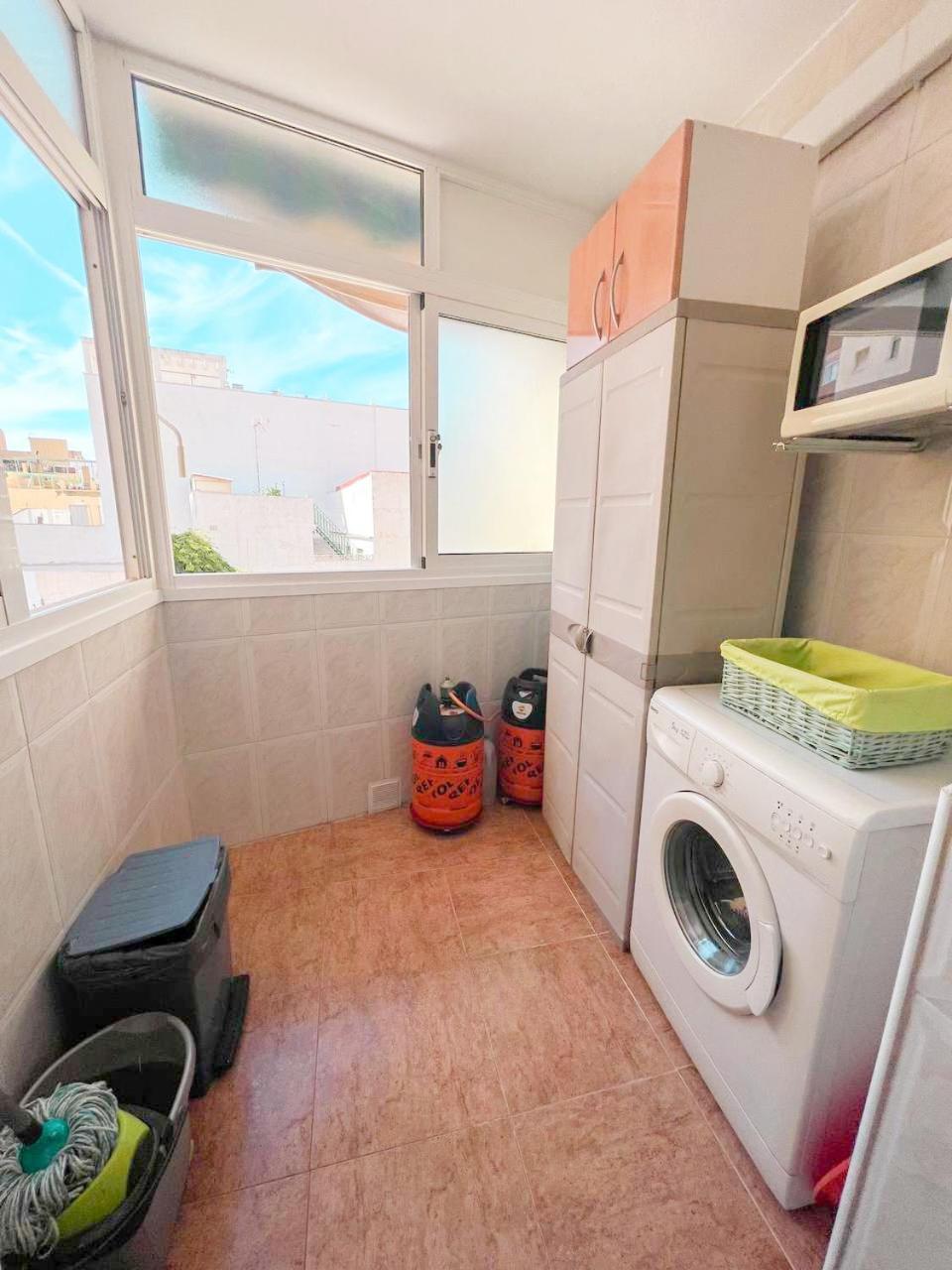Large & Cozy Centrally Apartment Torremolinos Buitenkant foto