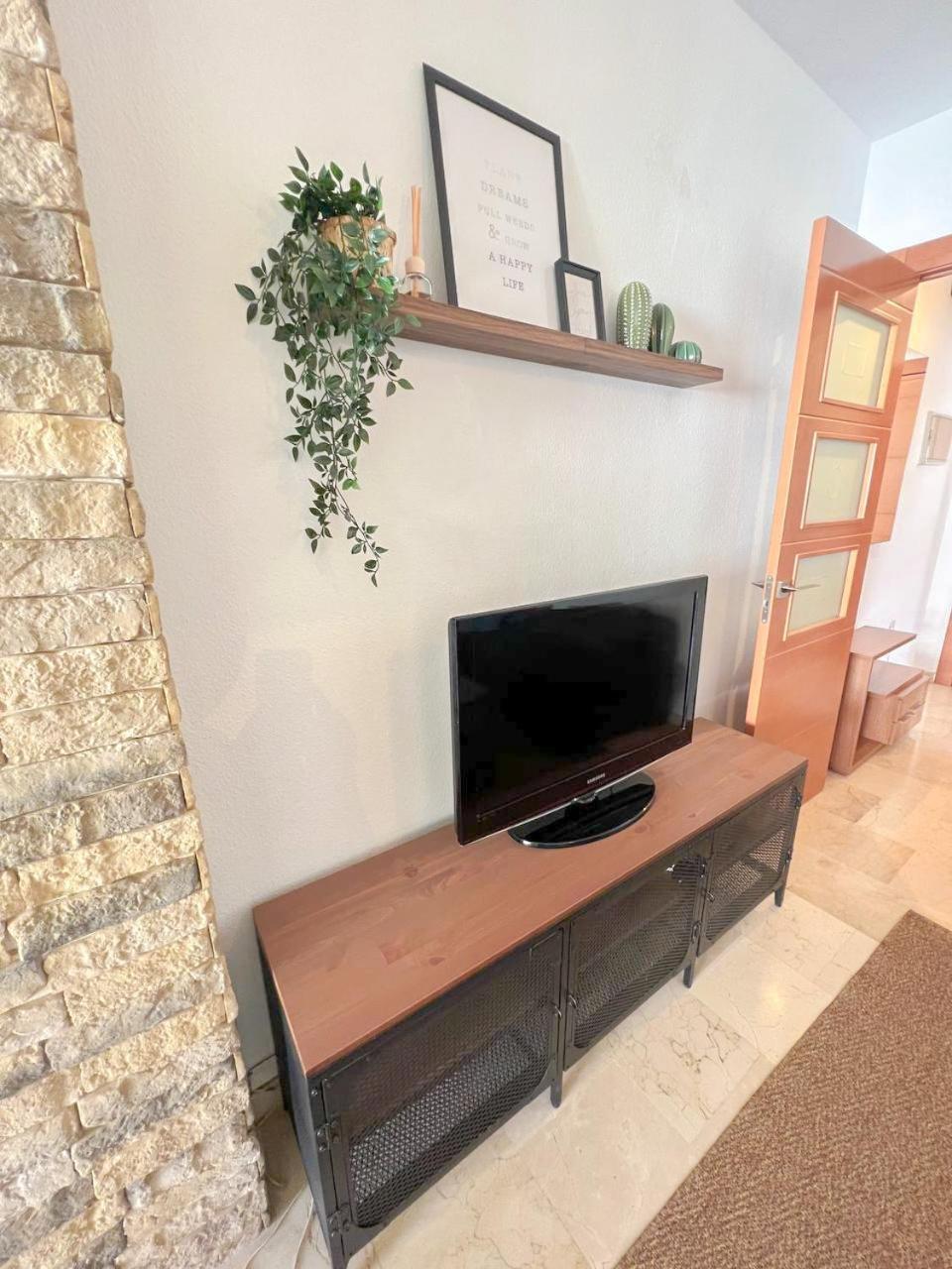 Large & Cozy Centrally Apartment Torremolinos Buitenkant foto