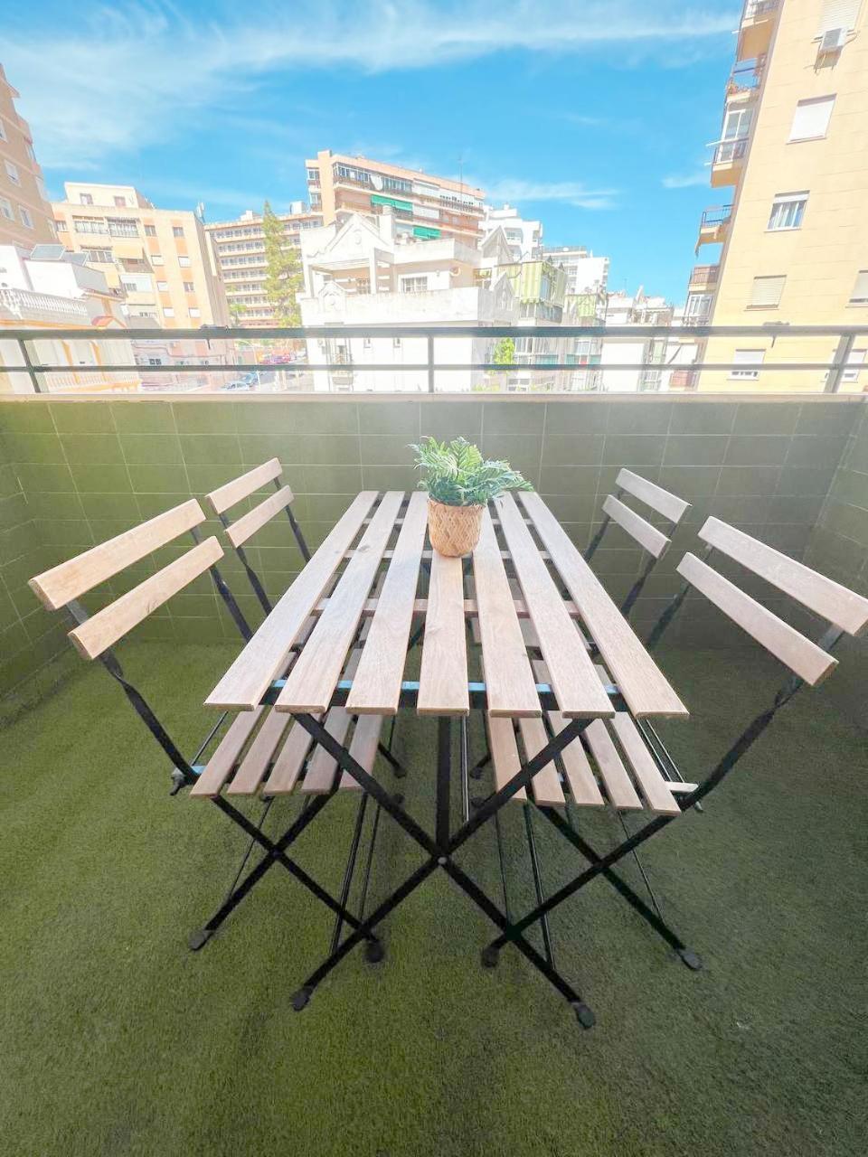 Large & Cozy Centrally Apartment Torremolinos Buitenkant foto
