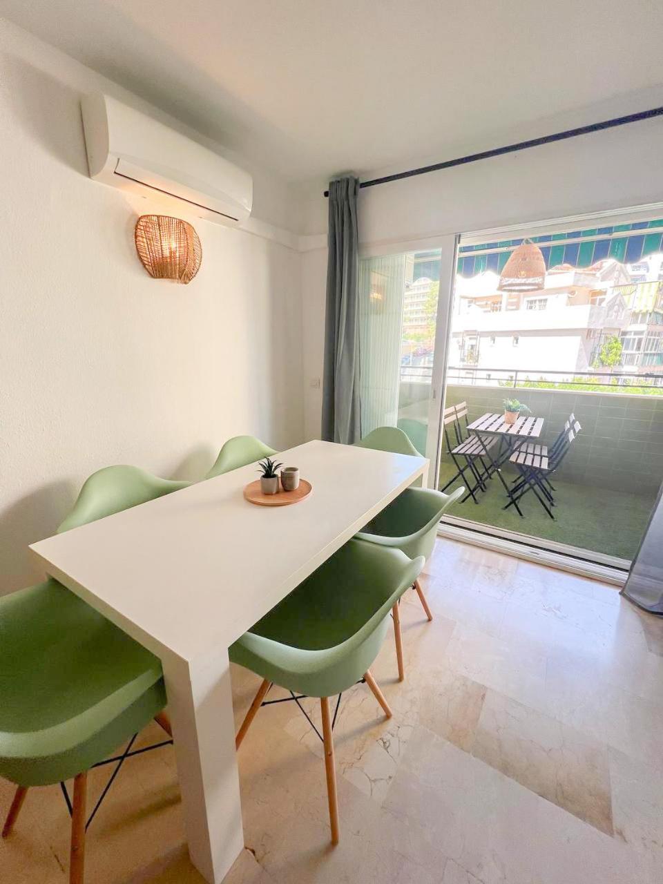 Large & Cozy Centrally Apartment Torremolinos Buitenkant foto