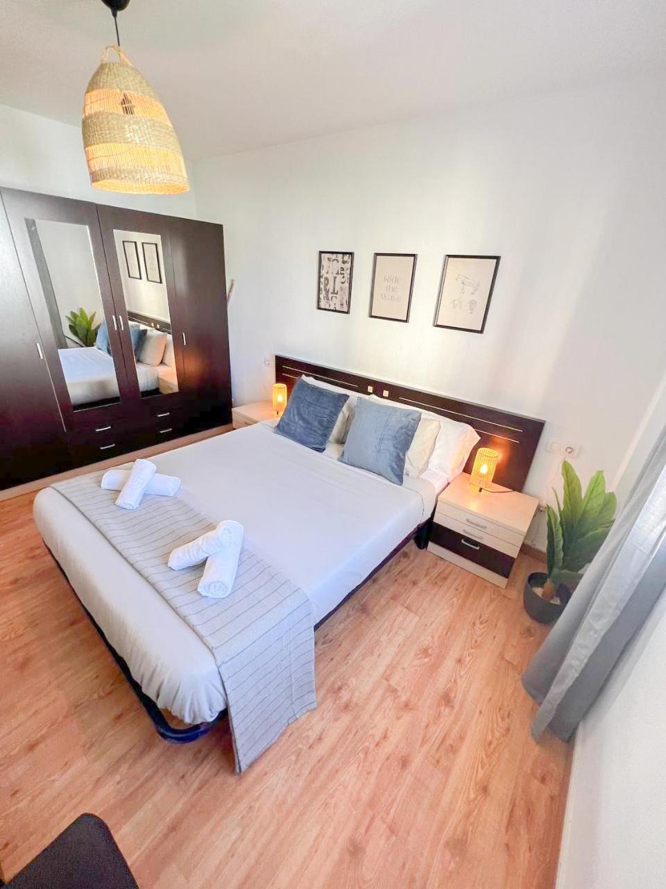 Large & Cozy Centrally Apartment Torremolinos Buitenkant foto