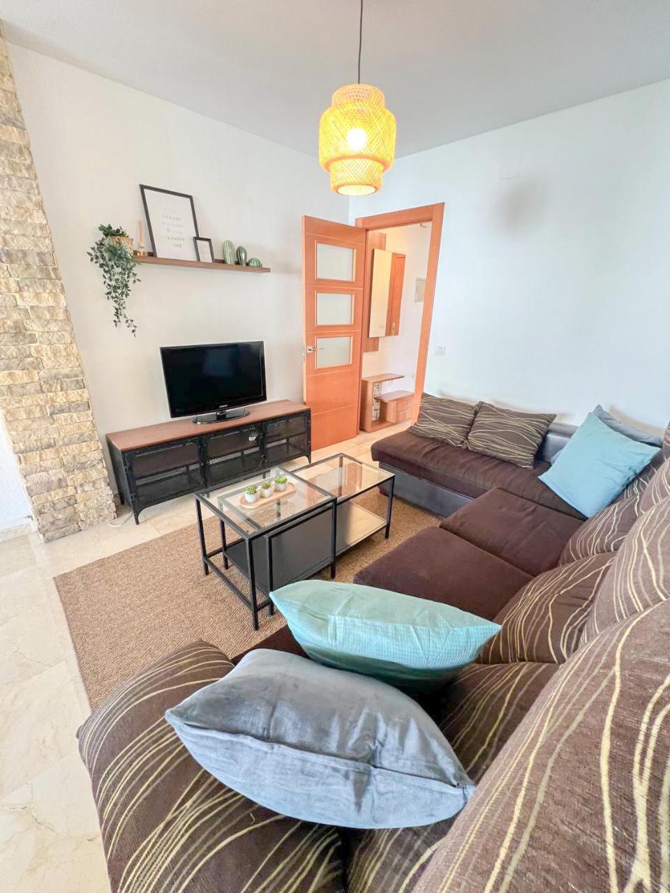 Large & Cozy Centrally Apartment Torremolinos Buitenkant foto