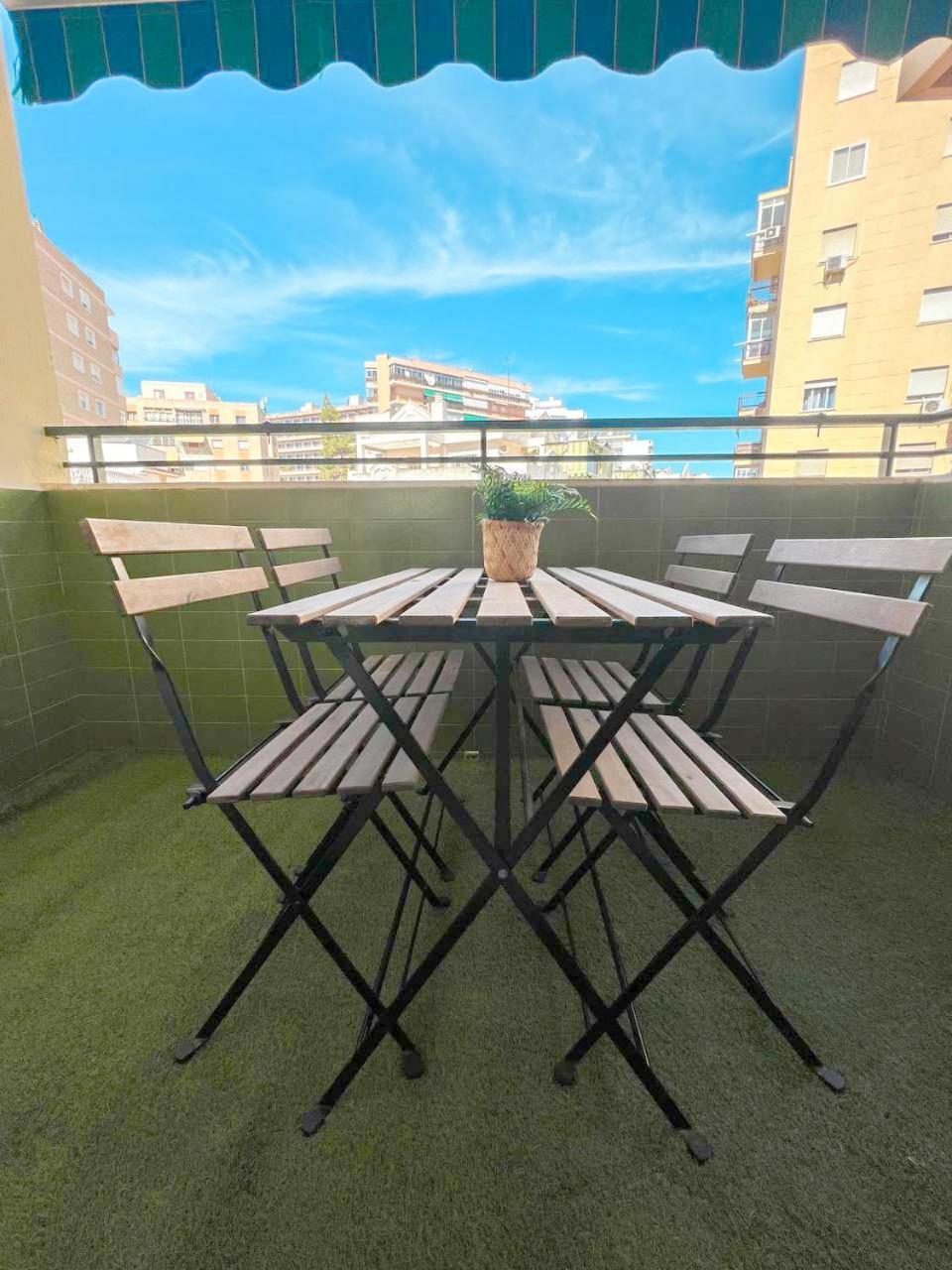 Large & Cozy Centrally Apartment Torremolinos Buitenkant foto
